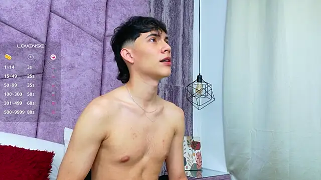AronTawers live sex cam