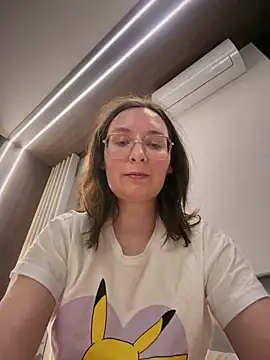  The_Snowwhitee chat room