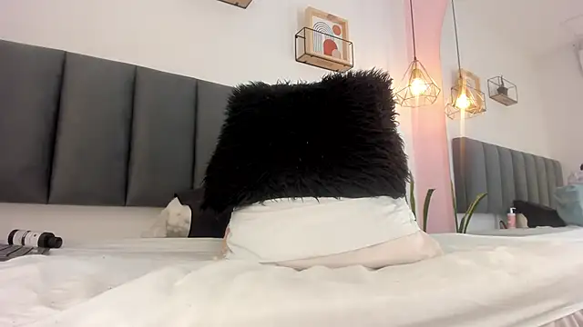 sam_doll_ - Sam_doll_'s free webcam - UK Sex Cams