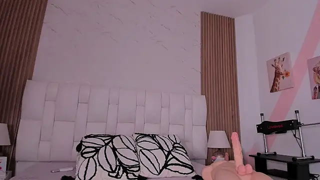 isabella_whiithe webcam