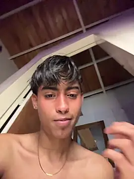 Mauuu18 webcam