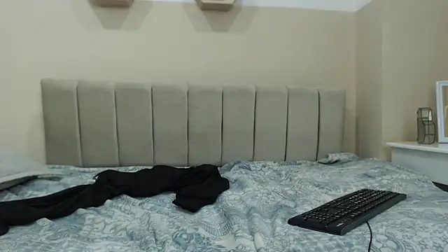 Charlothe_7 webcam