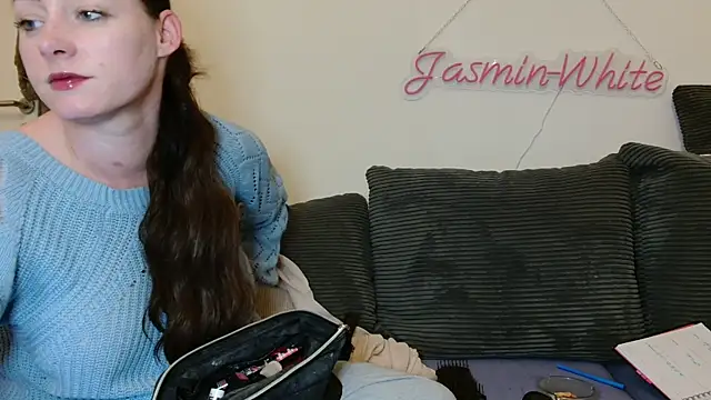 Jasmin-White webcam