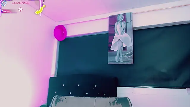 Kendall_hornyy webcam