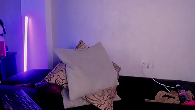 Strella_ferrera webcam