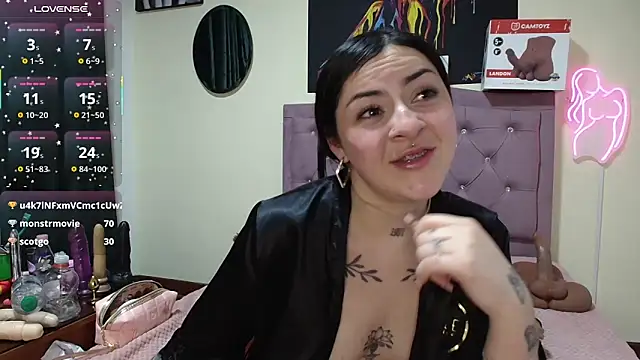 Emmie_Hot webcam