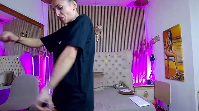 PlayfulShow webcam