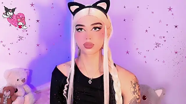 Miss-Saraii webcam