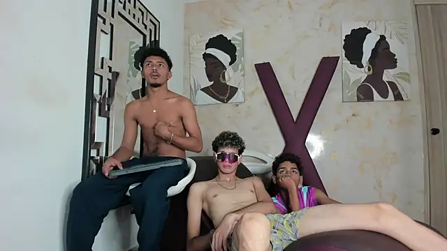 COUPLES_BOYS webcam