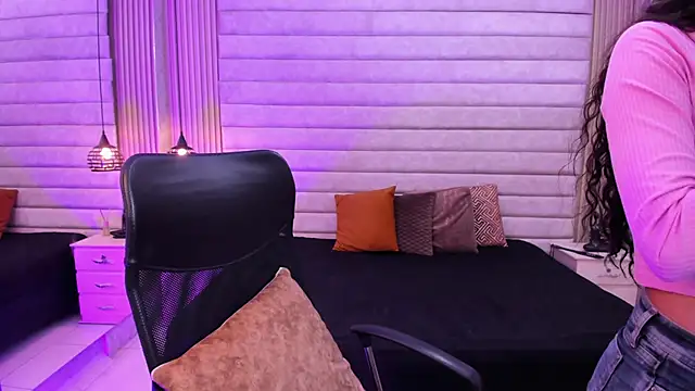 VictoriaaBlair webcam