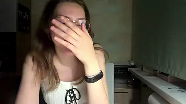 Miaaa_Moon webcam