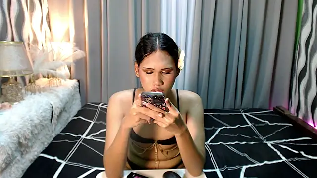 yourlady_keila webcam