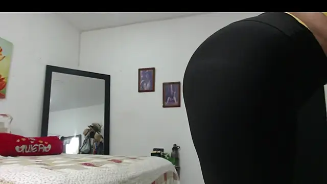 BombasticASSXXX webcam