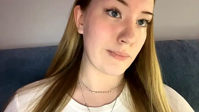 lisi_kiss_ - Lisi_Kiss_'s free webcam - UK Sex Cams