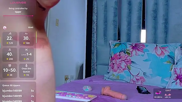littleaprill webcam