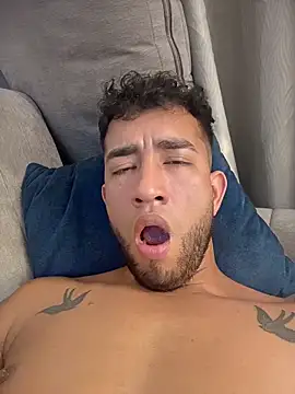 liam_bronw webcam