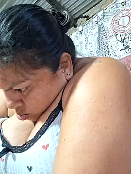 Juli_Powl webcam