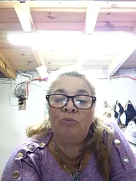 momismilf544 webcam