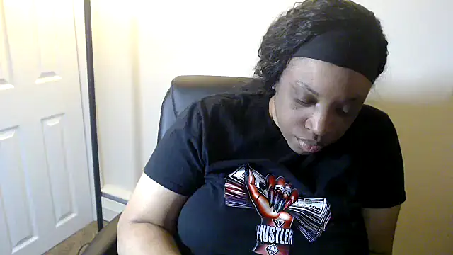 Sexymona1218 webcam