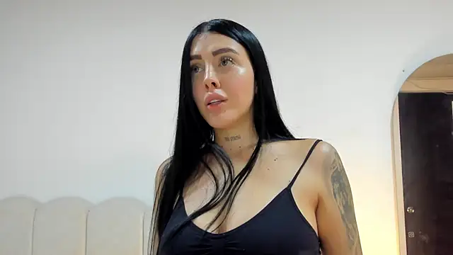 alice_millions webcam