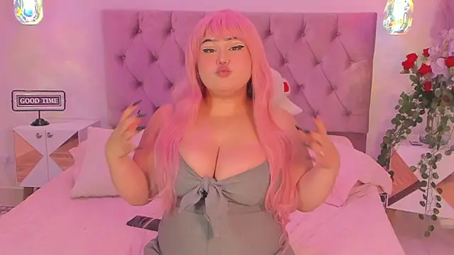 SofiaBloomm live sex cam