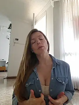 karina_warthon webcam