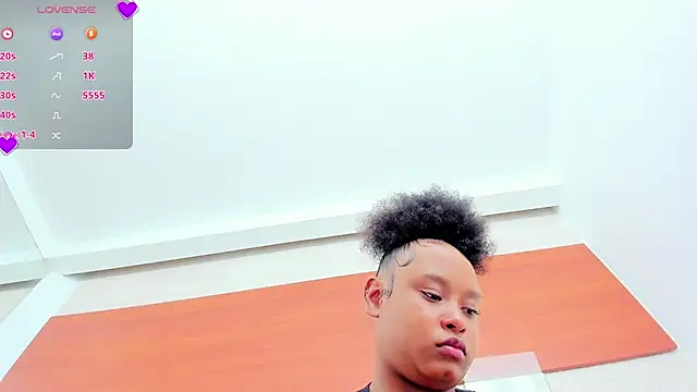 keylaa_nahir webcam