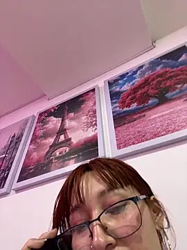 meganvixi_ webcam