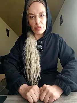 MARILYNMADELENAKOVANOVA webcam