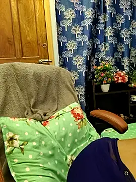 priya_26 webcam