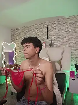 keahi_tay webcam