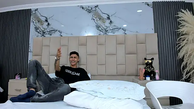 Andrewandlizzy webcam