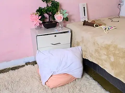 kristibennet webcam
