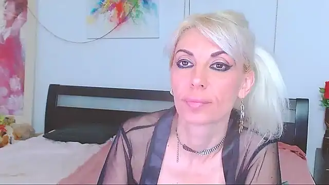HoneyLara webcam