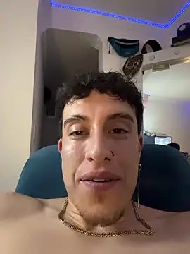 strongboy_ webcam