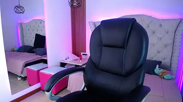 Elizabeth_Evans1 webcam