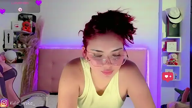Kylie_brokee webcam