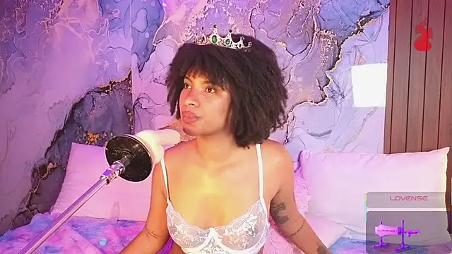 Lolalewis777 webcam