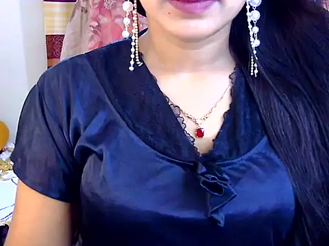 Noor_Zarin webcam