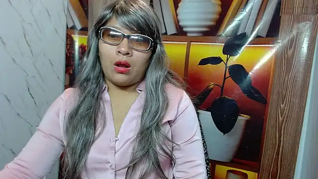 miacalifafara webcam