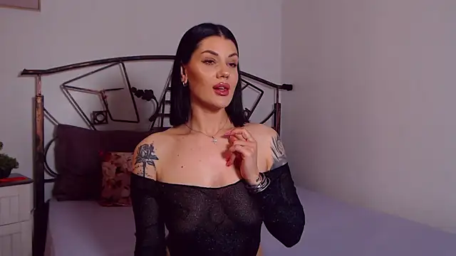 YvonneEverlee webcam
