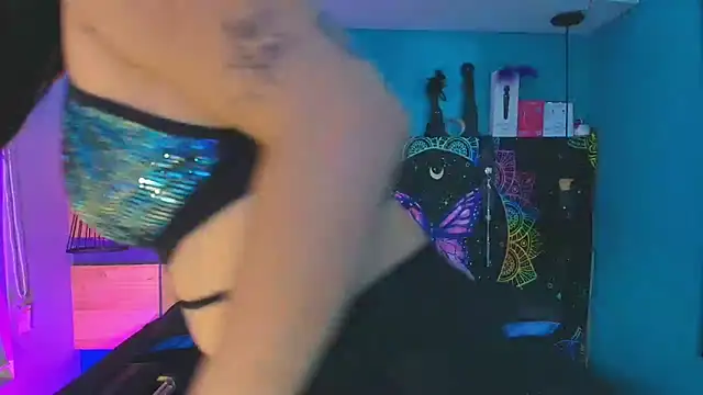 Ariana_collinss webcam