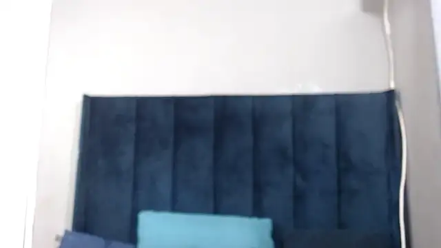 THICKBARBIE32 webcam