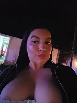 Pretty_Julieta webcam
