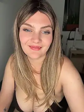 Blonde_Cougar webcam