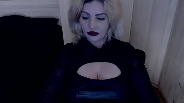 MistressDemi webcam