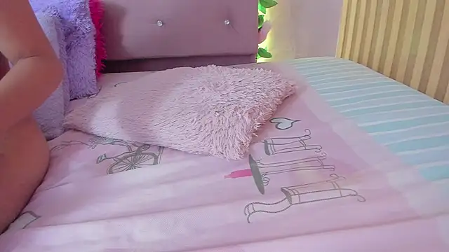 lovely__kiss__ webcam
