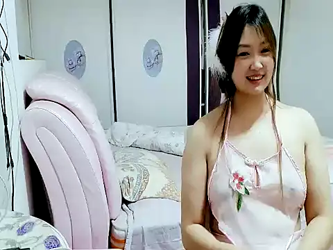 yangyang-002 - Yangyang-002's free webcam - UK Sex Cams
