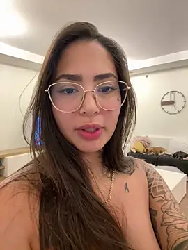 maferalvarexxx Live Webcam on Stripchat