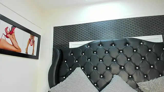 LilithBoneth webcam